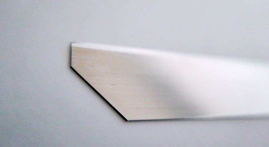 Lâmina para remoção de membrana