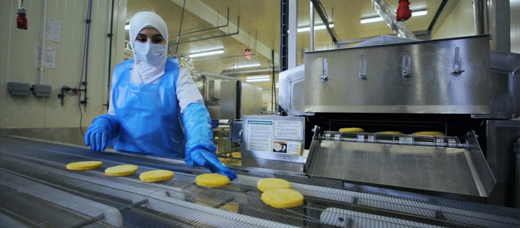 This image has an empty alt attribute; its file name is header-color.jpg